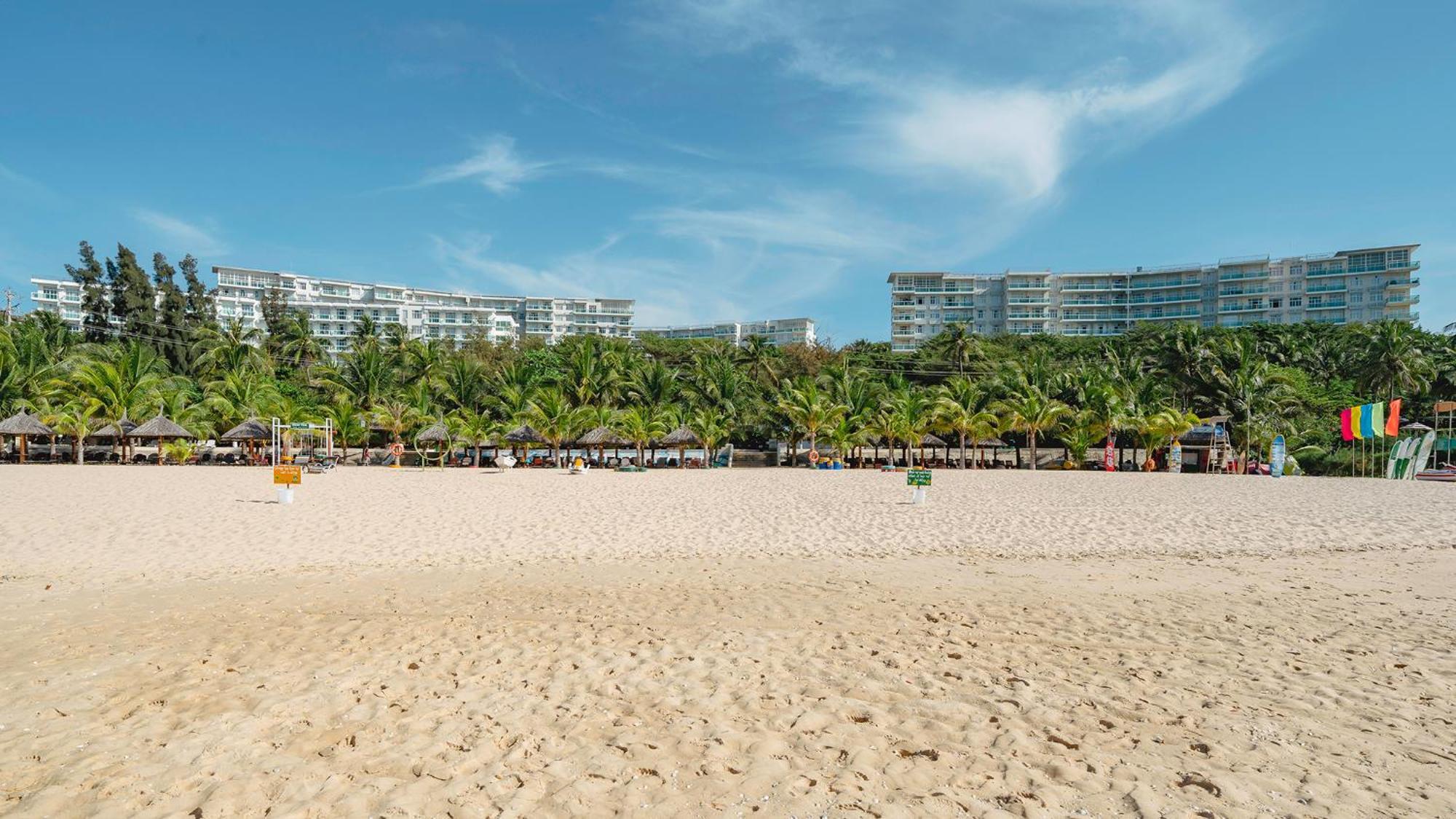 Casa Home - Ocean Melody - Beach Front 3Br Apartment Phan Thiết Buitenkant foto