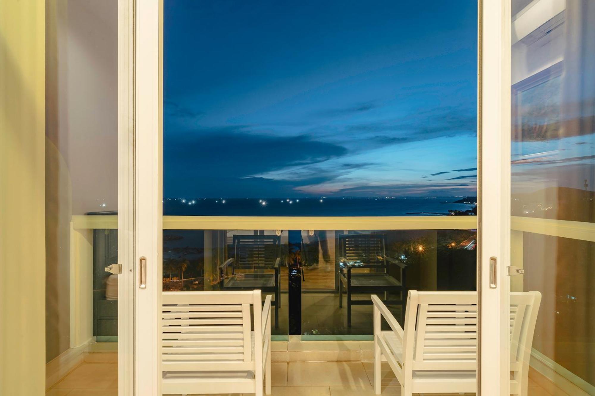Casa Home - Ocean Melody - Beach Front 3Br Apartment Phan Thiết Buitenkant foto