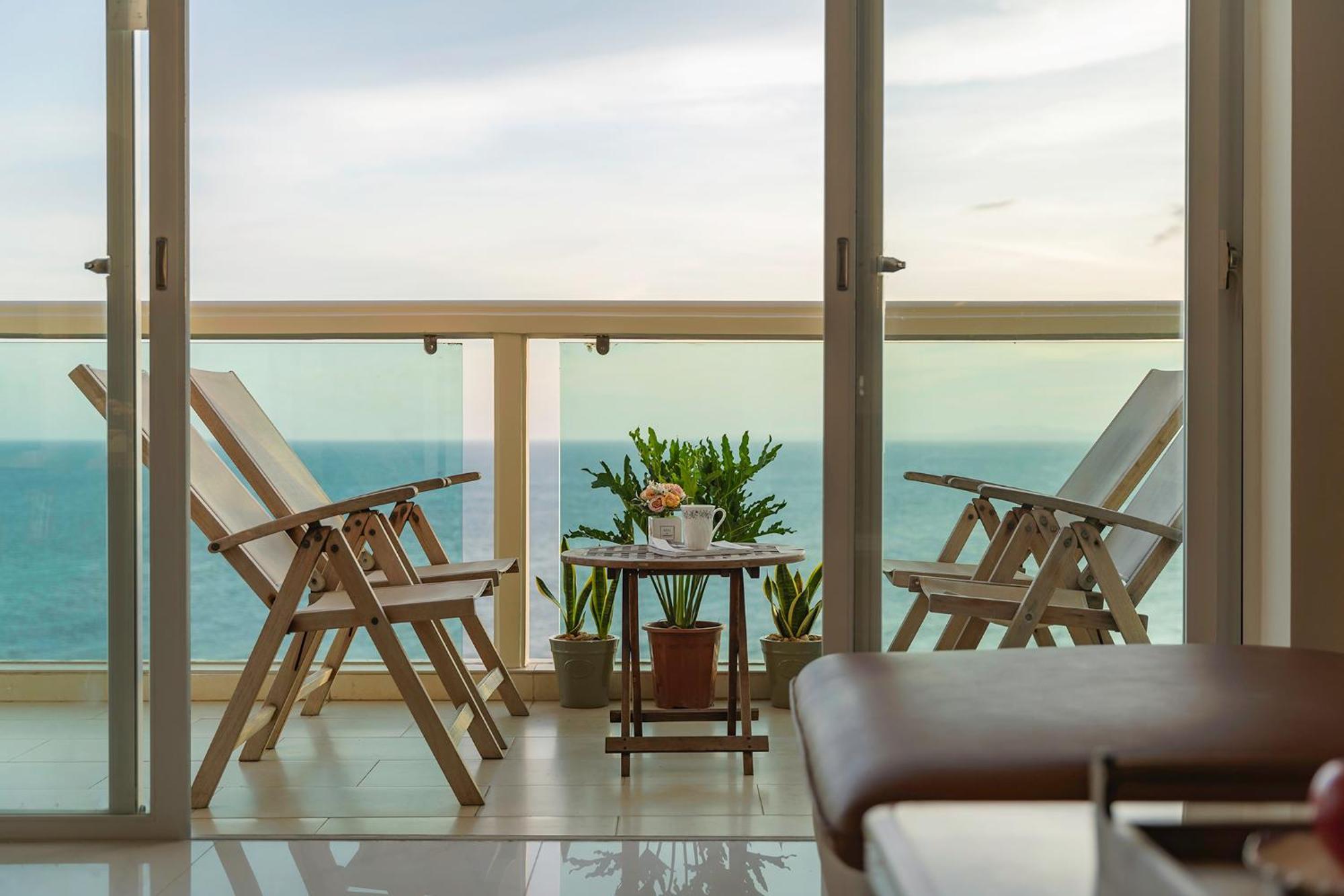 Casa Home - Ocean Melody - Beach Front 3Br Apartment Phan Thiết Buitenkant foto